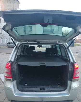 Opel Zafira cena 10500 przebieg: 217000, rok produkcji 2009 z Łódź małe 92